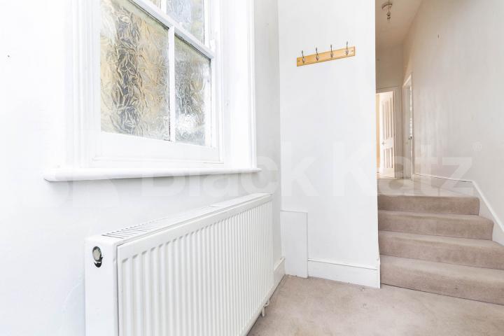 A Spacious property with 2 equally sized double bedrooms in a lovely conversion Tottenham Lane, Crouch End / Hornsey